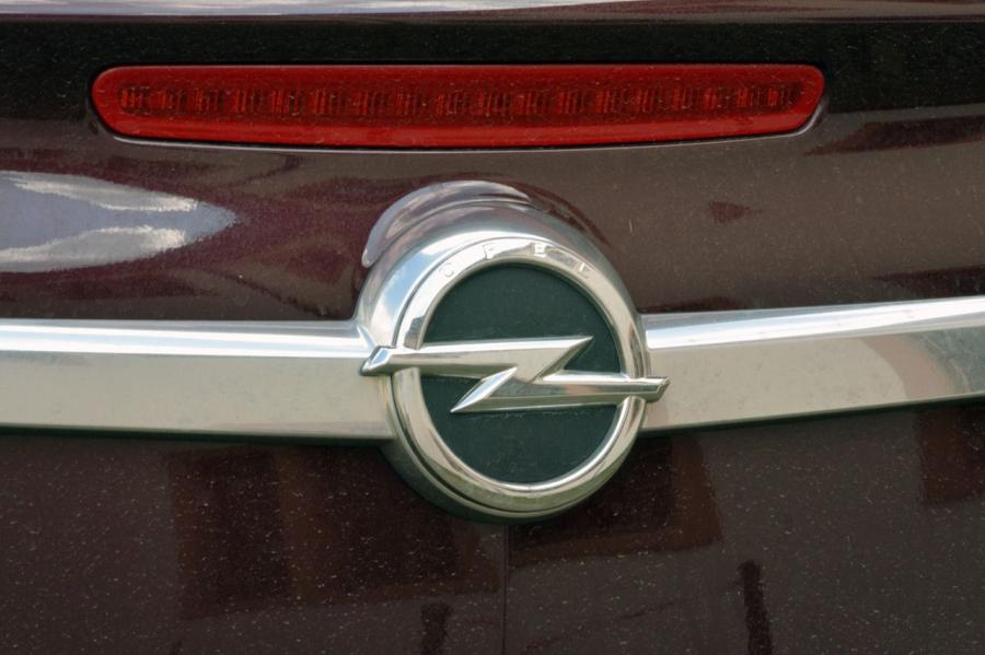  Opel Cascada 2013 года  (фото 11 из 51)